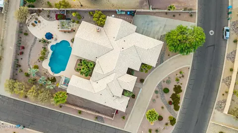 View/Area - 3733 E Kachina Dr, Phoenix, AZ 85044 photo 3 of 9