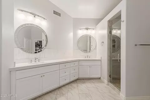Bath - 3733 E Kachina Dr, Phoenix, AZ 85044 photo 1 of 8