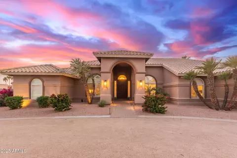 Exterior - 3733 E Kachina Dr, Phoenix, AZ 85044 photo 1 of 11