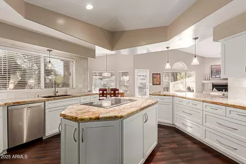 Kitchen - 3733 E Kachina Dr, Phoenix, AZ 85044 photo 4 of 4
