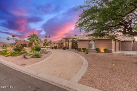 Exterior - 3733 E Kachina Dr, Phoenix, AZ 85044 photo 3 of 11