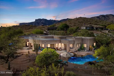 10251 E Latham Way, Gold Canyon, AZ 85118