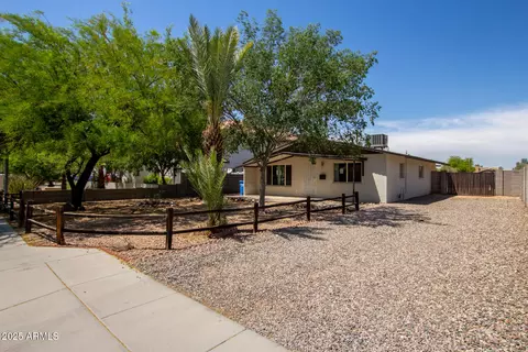 Exterior - 2936 E Beck Ln, Phoenix, AZ 85032 photo 4 of 12