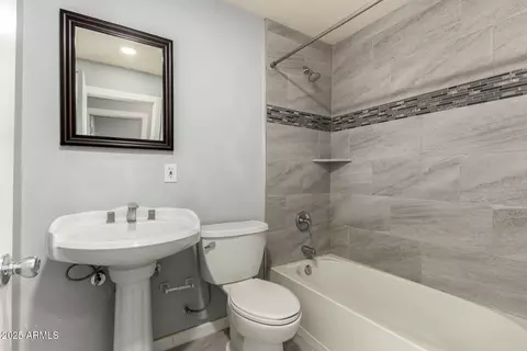 Bath - 2936 E Beck Ln, Phoenix, AZ 85032 photo 2 of 2