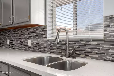 Kitchen - 2936 E Beck Ln, Phoenix, AZ 85032 photo 2 of 3