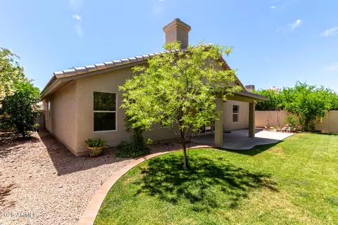 Exterior - 4544 E Campo Bello Dr, Phoenix, AZ 85032 photo 2 of 5
