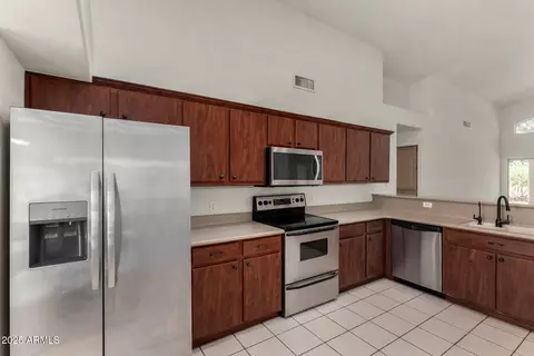 Kitchen - 4544 E Campo Bello Dr, Phoenix, AZ 85032 photo 1 of 2