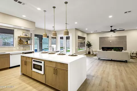 Kitchen - 14049 S 8th St, Phoenix, AZ 85048 photo 4 of 4
