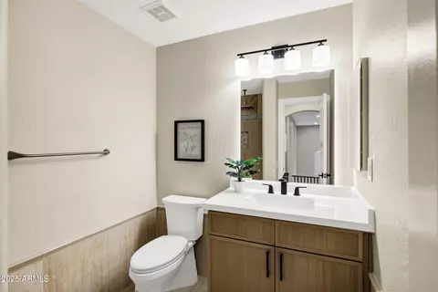 Bath - 14049 S 8th St, Phoenix, AZ 85048 photo 2 of 5