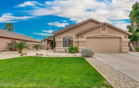 7457 W Crystal Rd, Glendale, AZ 85308