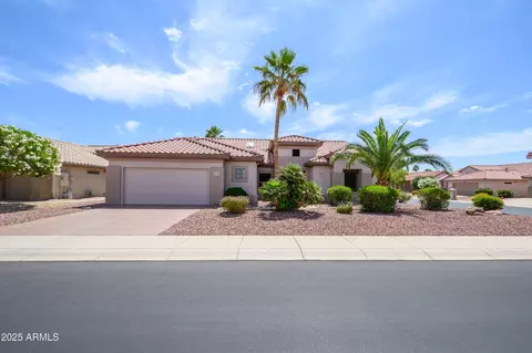 20039 N Hearthstone Dr, Surprise, AZ 85374