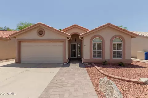 1917 E Lindrick Dr, Chandler, AZ 85249