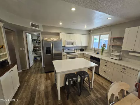 1904 E Jarvis Ave, Mesa, AZ 85204 photo 4