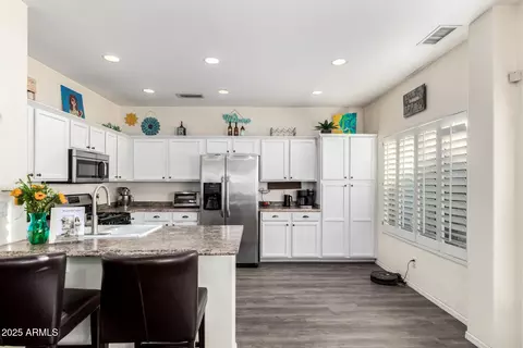 Kitchen - 4038 E Wagon Cir, Gilbert, AZ 85297 photo 1 of 4