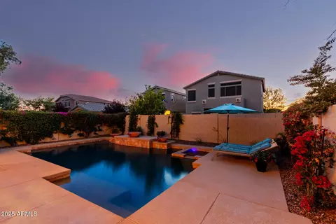 Exterior - 4038 E Wagon Cir, Gilbert, AZ 85297 photo 4 of 12