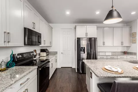 Kitchen - 7829 W Warner St, Phoenix, AZ 85043 photo 5 of 5