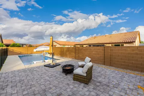 Exterior - 7829 W Warner St, Phoenix, AZ 85043 photo 17 of 17