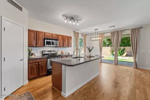 3784 E Washington Ct, Gilbert, AZ 85234 photo 10