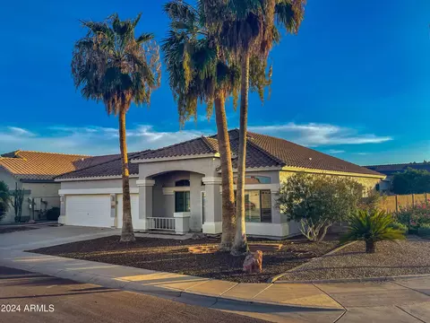 16398 N Oachs Dr, Surprise, AZ 85374