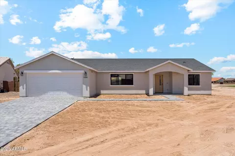 9280 W Wenden Dr, Arizona City, AZ 85123