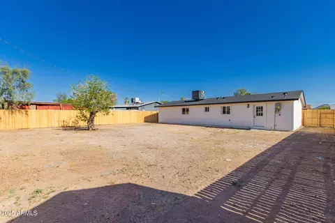 Exterior - 2540 E Hartford Ave, Phoenix, AZ 85032 photo 2 of 4