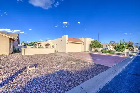 26405 S Snead Dr, Sun Lakes, AZ 85248