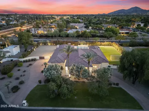 7129 E Caron Dr, Paradise Valley, AZ 85253