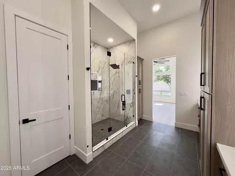 Bath - 6931 E Teton Cir, Mesa, AZ 85207 photo 4 of 7