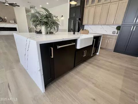 Kitchen - 6931 E Teton Cir, Mesa, AZ 85207 photo 7 of 13
