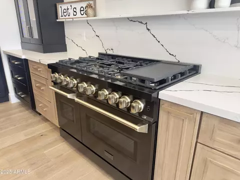 Kitchen - 6931 E Teton Cir, Mesa, AZ 85207 photo 5 of 13