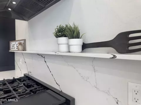 Kitchen - 6931 E Teton Cir, Mesa, AZ 85207 photo 9 of 13