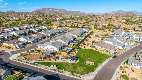View/Area - 8138 E Jacaranda St, Mesa, AZ 85207 photo 12 of 13