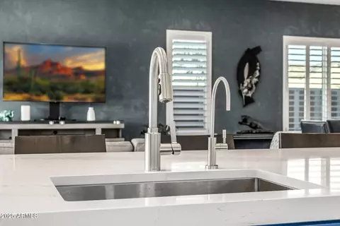 Kitchen - 8138 E Jacaranda St, Mesa, AZ 85207 photo 5 of 8