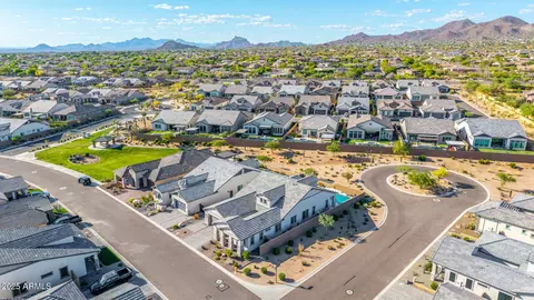 View/Area - 8138 E Jacaranda St, Mesa, AZ 85207 photo 7 of 13