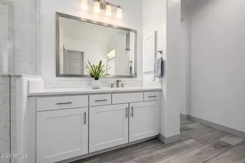 Bath - 8138 E Jacaranda St, Mesa, AZ 85207 photo 2 of 6