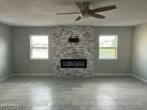 12213 N Augusta Dr, Sun City, AZ 85351
