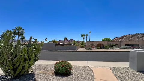 2426 E Turquoise Dr, Phoenix, AZ 85028 photo 4