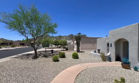 2426 E Turquoise Dr, Phoenix, AZ 85028 photo 5