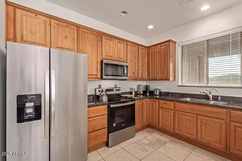 Kitchen - 5465 N Winchester Rd, Apache Junction, AZ 85119 photo 3 of 4
