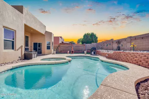 2487 Copper Sky Dr, Sierra Vista, AZ 85635