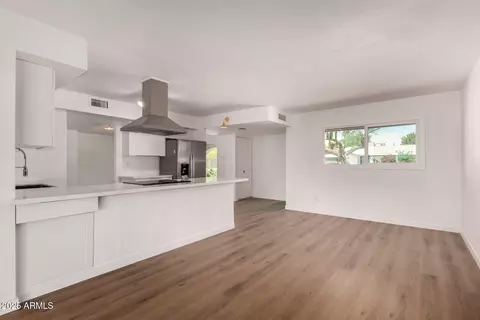 1115 E Carter Dr, Tempe, AZ 85282 photo 8