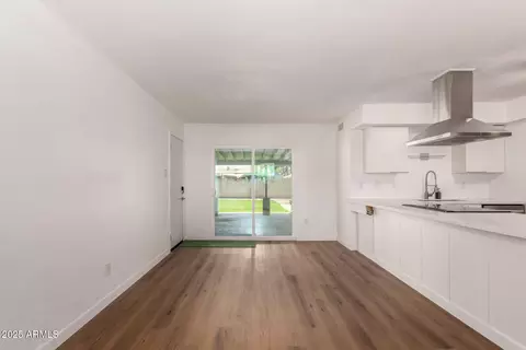 1115 E Carter Dr, Tempe, AZ 85282 photo 9