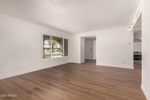 1115 E Carter Dr, Tempe, AZ 85282 photo 5
