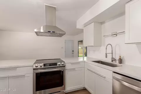 1115 E Carter Dr, Tempe, AZ 85282 photo 13