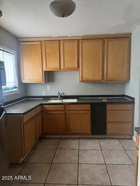 Kitchen - 25 W Illini St, Phoenix, AZ 85041 photo 1 of 1