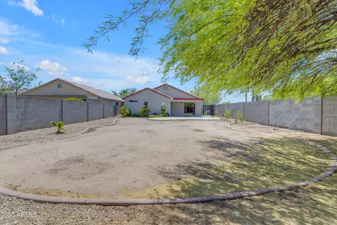 Exterior - 2028 W Alice Ave, Phoenix, AZ 85021 photo 4 of 8