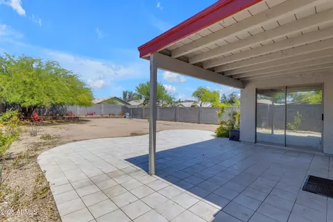 Exterior - 2028 W Alice Ave, Phoenix, AZ 85021 photo 5 of 8