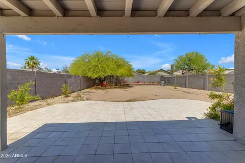 Exterior - 2028 W Alice Ave, Phoenix, AZ 85021 photo 6 of 8