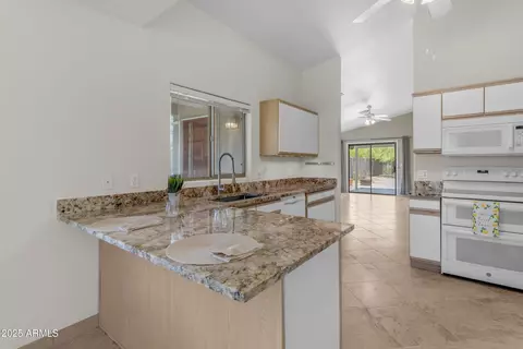 Kitchen - 2028 W Alice Ave, Phoenix, AZ 85021 photo 1 of 4