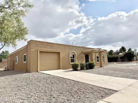 1136 Meadows Dr, Sierra Vista, AZ 85635